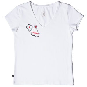 Vit t-shirt med yoga-tryck på höger bröst.