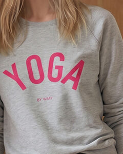 Collegetröja Grå + Cerise. Sweatshirt Gray + Cerise.