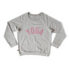 Grå sweatshirt med texten YOGA i rosa.