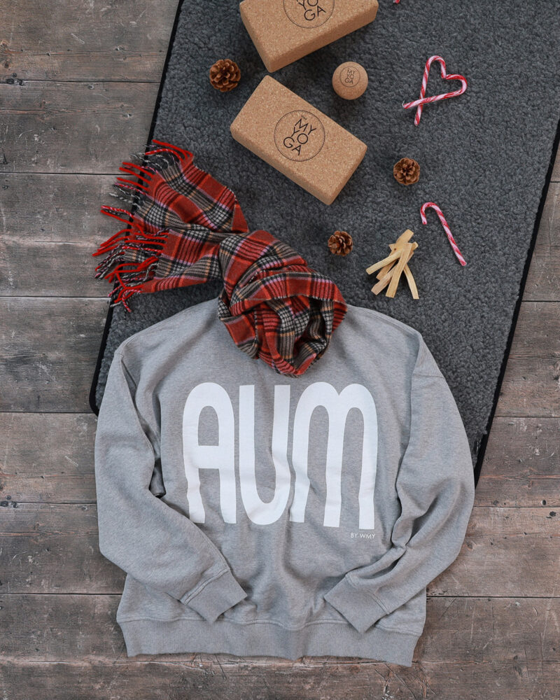 AUM sweatshirt. AUM tröja.