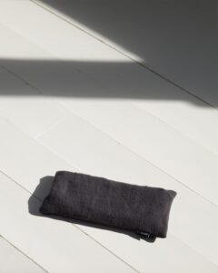 Coffee Brown Eye Pillow. Kaffe Brun Ögonkudde.