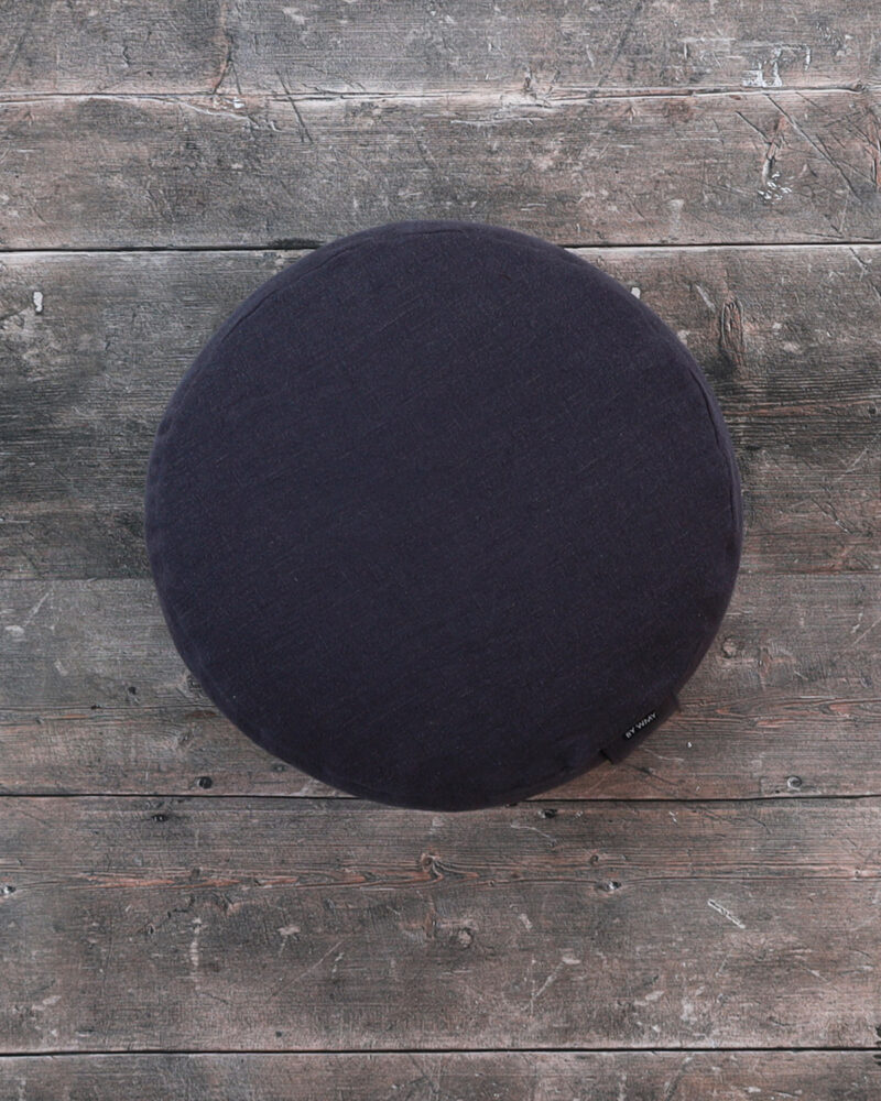 Coffee Brown Pouf Meditation Pillow. Kaffe Brun Puff Meditationskudde. Linne Puff Meditationskudde Kaffe.