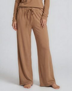 4.5 Wide lounge Trousers cinnamon. Vida lounge byxor, färg kanel.
