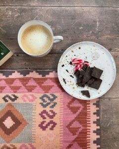 Pink Kilim Yoga Mat. Rosa Kelim Yogsmatta. Wearmyyoga Keramik. WMY Ceramic. Frukostset. Breakfast set.