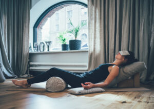 Linen Bolster. Yoga props in linen. Linnebolster. Linne yogaprops.