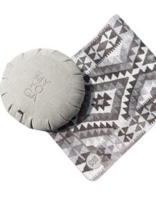 Greige Kilim Yoga Mat. Yoga Matta Kelim Greige