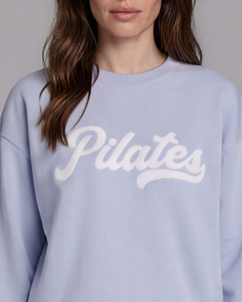 Himmelsblå Pilates Sweatshirt. Cloudblue Pilates Sweatshirt. Himmelblau Pilates Sweatshirt.