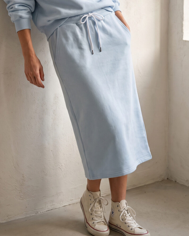 Himmelsblå Sweatshirt Kjol. Cloudblue Sweatshirt Skirt. Himmelblau Sweatshirt-Rock