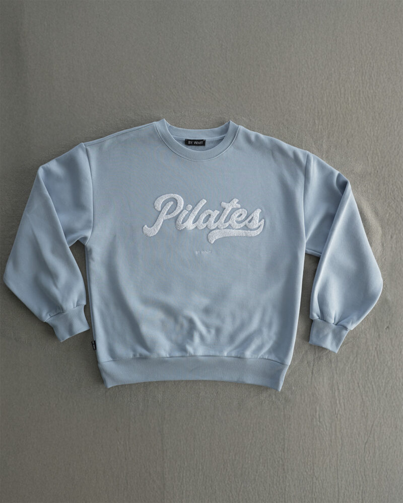 Himmelsblå Pilates Sweatshirt. Cloudblue Pilates Sweatshirt. Himmelblau Pilates Sweatshirt.