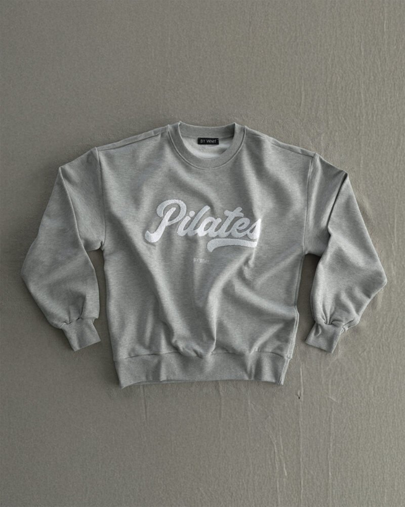 Graue Pilates Sweatshirt. Grey Pilates Sweatshirt. Grå Pilates Sweatshirt.